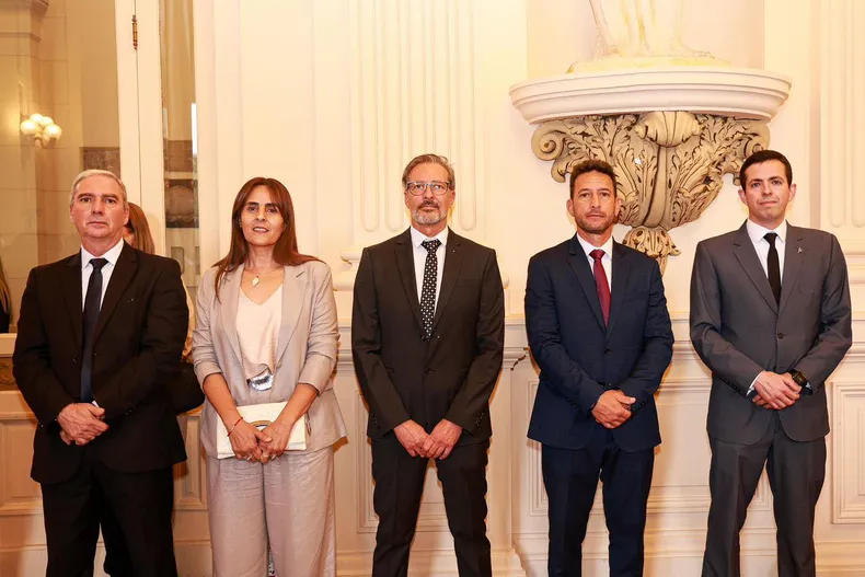 Nuevos funcionarios, misma receta: continuidad bajo el signo del ajuste